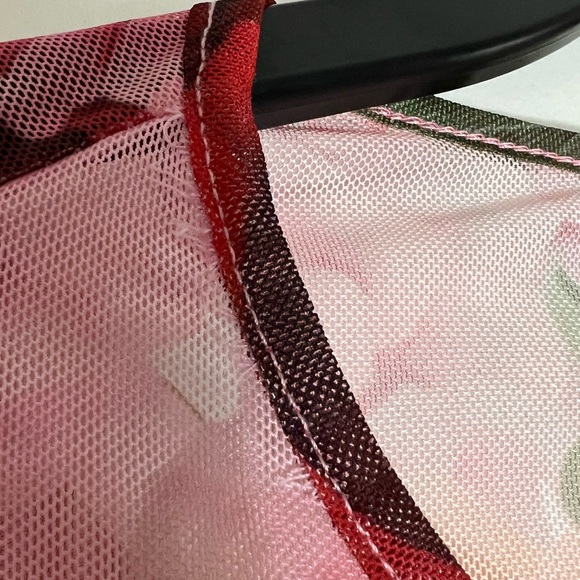 Shein floral 2 piece crop top and skirt it’s more like 1x - Picture 8 of 11